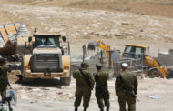 جرافات الاحتلال تهدم مساكن فى بلدة عناتا شرق القدس المحتلة