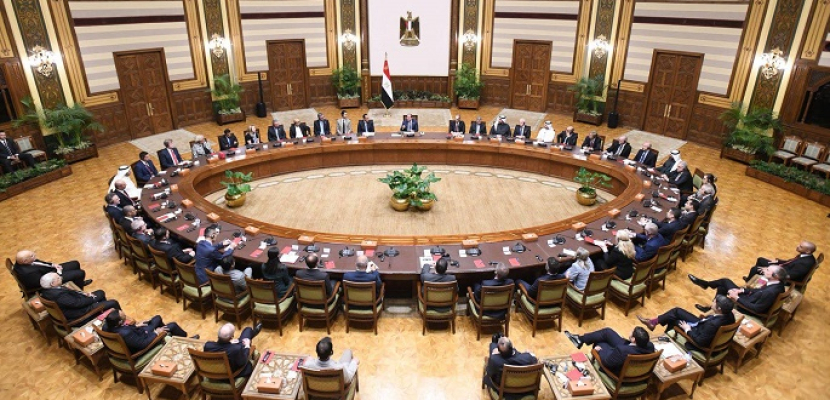 الرئيس السيسى يؤكد دعم الدولة للمستثمرين الأجانب واستعدادها لتذليل أية عقبات قد تواجه أعمالهم بمصر