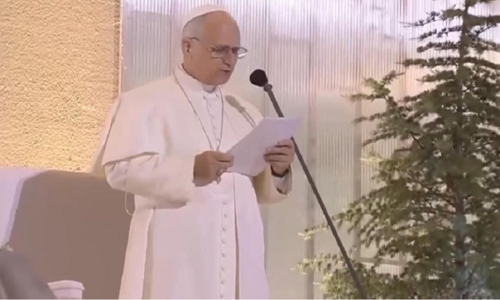 شكرا والى اللقاء، بهذه الكلمات اختتم زيارته البابا