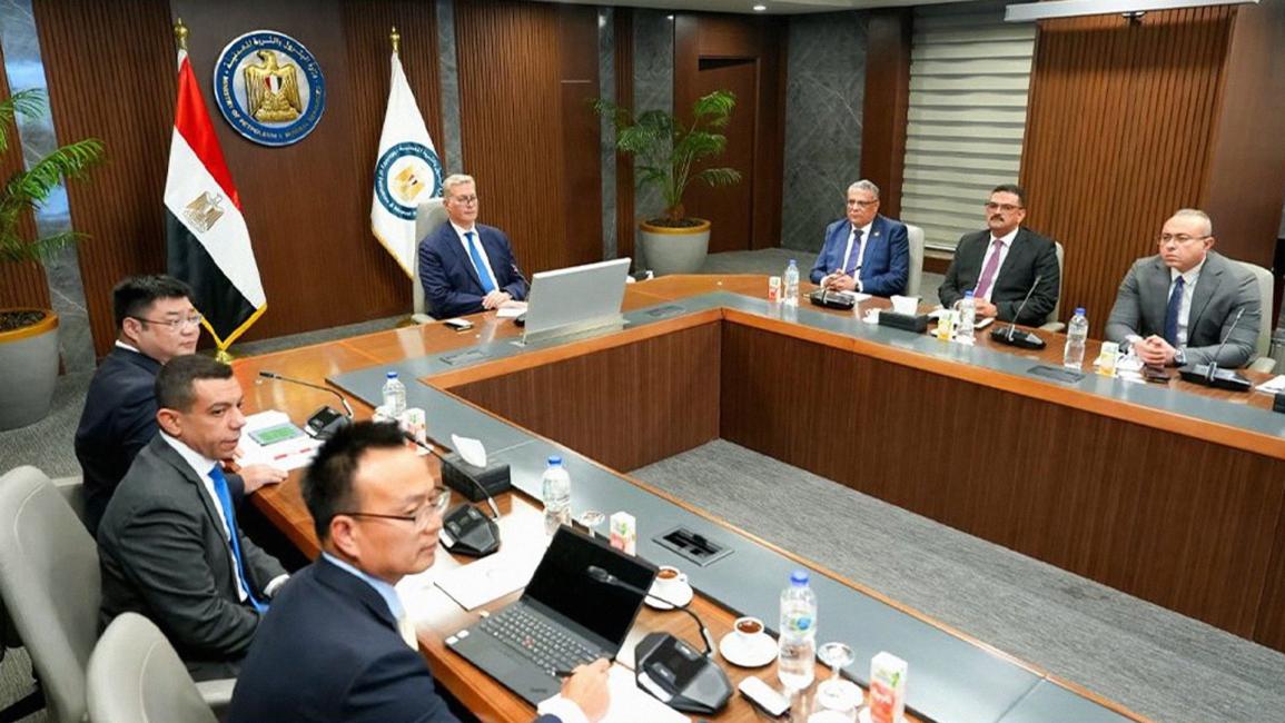 تعاون مصري صيني باستثمارات 2 مليار دولار للبحث والتنقيب عن الفوسفات