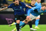 إنتر ميلان يعزز صدارته للدورى الإيطالى بتعادله مع نابولى ٢-٢