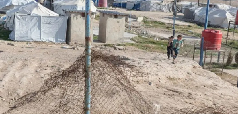 قسد تسلّم محور مخيم “الهول” للتحالف ودمشق تتهمها بإطلاق الدواعش