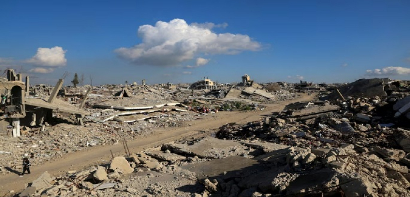 رويترز: إسرائيل تأمر عائلات فى غزة بالإخلاء للمرة الأولى منذ وقف إطلاق النار