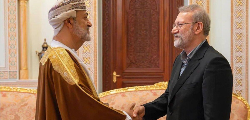 سلطان عمان يبحث مع لاريجانى سبل التوصل لاتفاق متوازن بين الولايات المتحدة وإيران