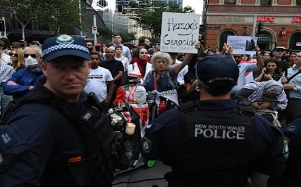الآلاف يتظاهرون فى أنحاء أستراليا احتجاجًا على زيارة الرئيس الإسرائيلى