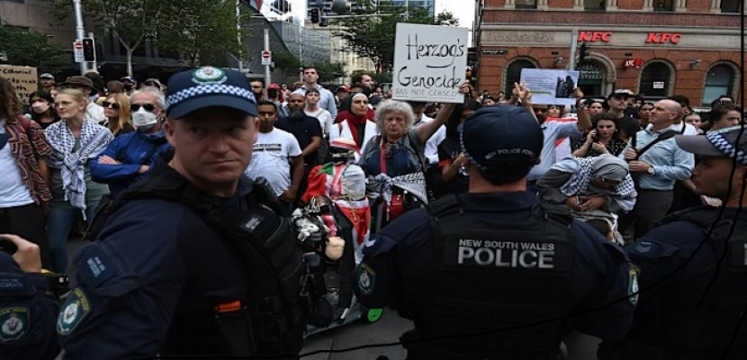 الآلاف يتظاهرون فى أنحاء أستراليا احتجاجًا على زيارة الرئيس الإسرائيلى