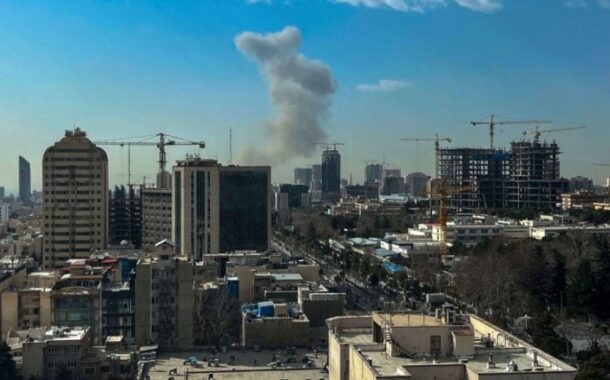 هجوم أمريكي إسرائيلي مشترك على إيران “يشمل بيت المرشد ومقري الرئاسة وهيئة الأركان”.. وطهران ترد