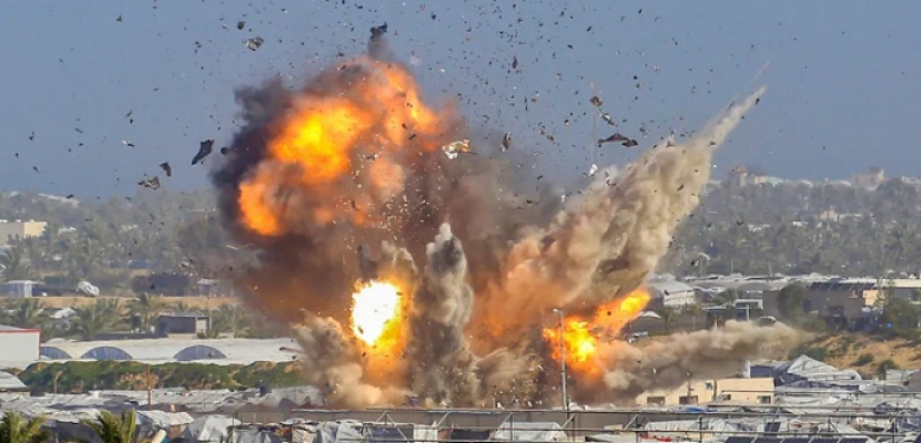 طائرات الاحتلال تشن غارات على شرق خان يونس جنوبى قطاع غزة