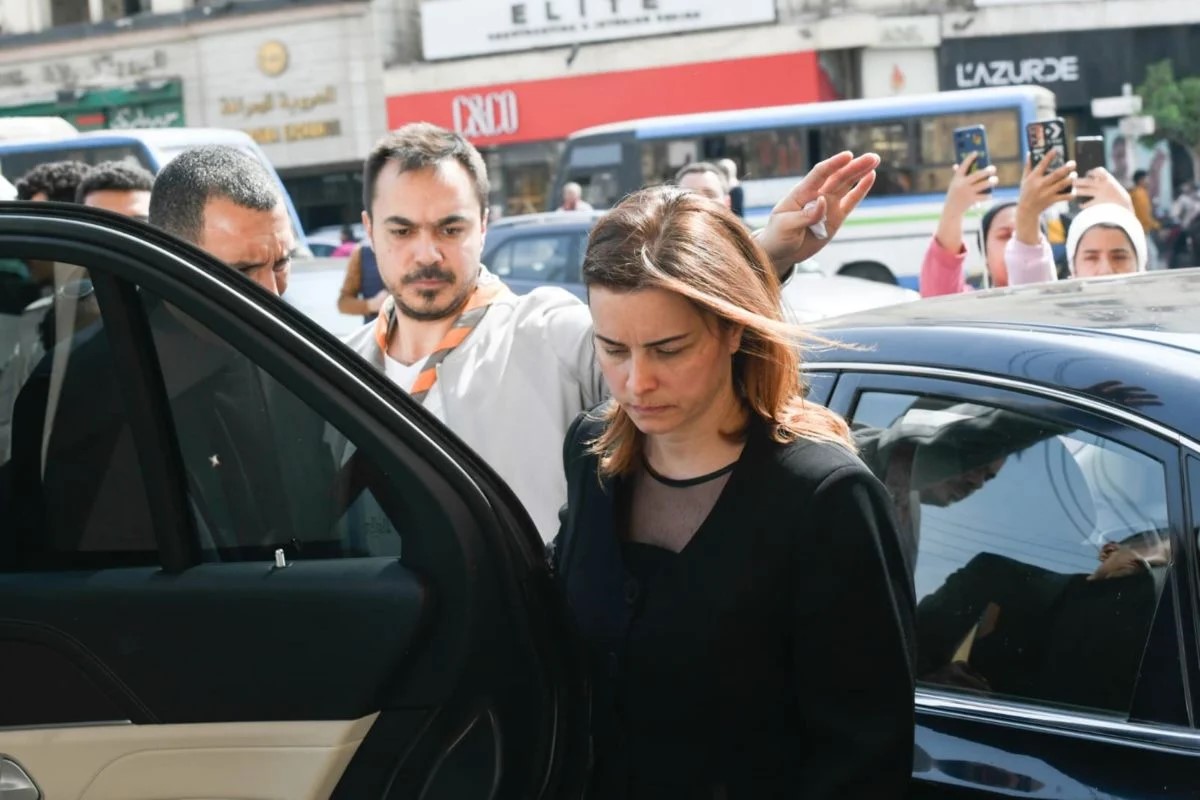 نور اللبنانية تتلقى التعزية بزوجها يوسف أنطاكي