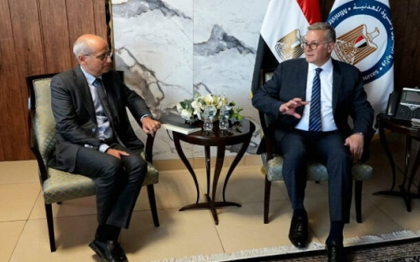 وزير البترول يبحث مع توتال إنرجيز عودتها للتوسع فى استكشاف الغاز بمصر