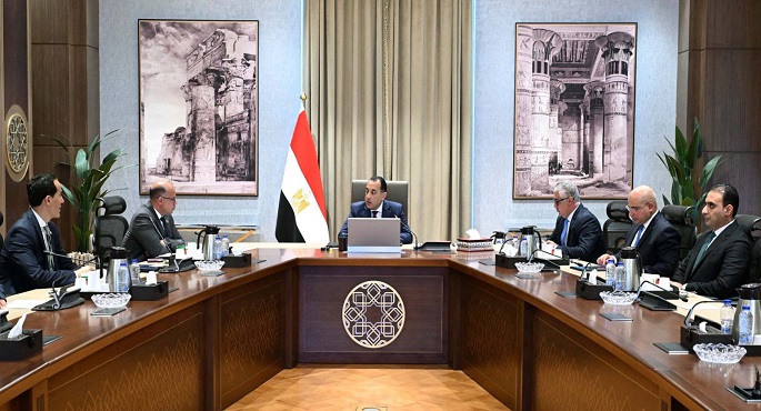 رئيس الوزراء يبحث مقترح إنشاء مركز توزيع لوجيستى عالمى بـ “اقتصادية قناة السويس