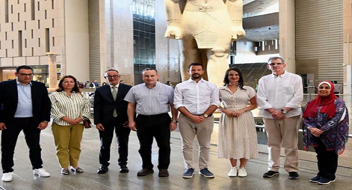 رئيس جمهورية الجبل الأسود وقرينته يزوران المتحف المصرى الكبير