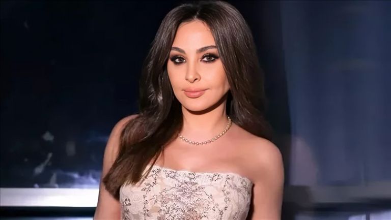 حقيقة «القائمة السوداء».. هل مُنعت إليسا من العودة إلى مهرجان قرطاج؟