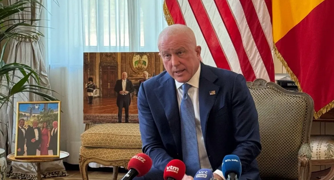 بلجيكا تستدعي السفير الأمريكي للمرة الثانية بعد منشور ساخر من وزير الصحة