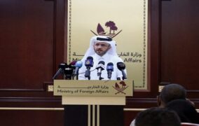قطر: العقوبات الأمريكية على إيران أحادية وندعو لبذل جهود وساطة