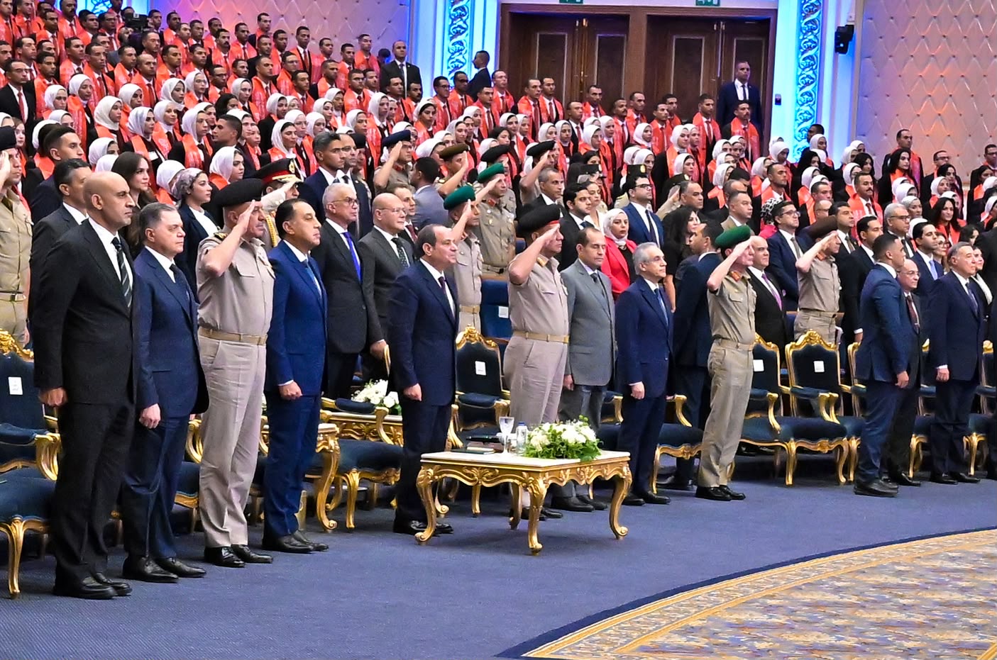 الرئيس السيسي يشهد حفل تخرج الدورة السادسة للجهات والهيئات القضائية بالأكاديمية العسكرية المصرية